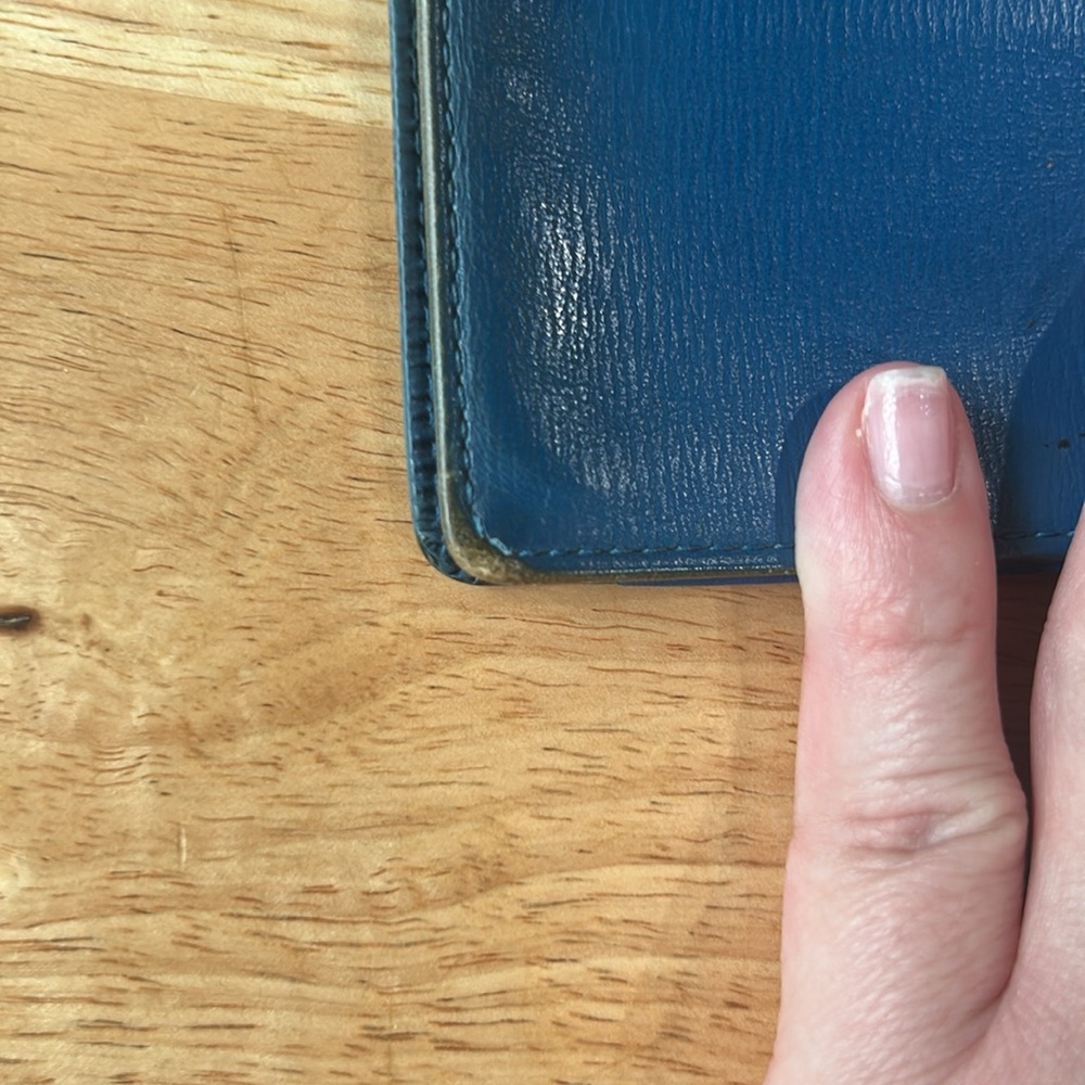 Louis Vuitton Vintage Checkbook Cover Epi Leather Blue - Picture 9 of 16